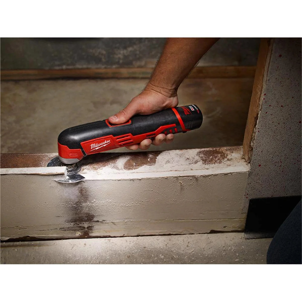 2426-20 M12 Cordless Oscillating Multi-Tool (Tool-Only)