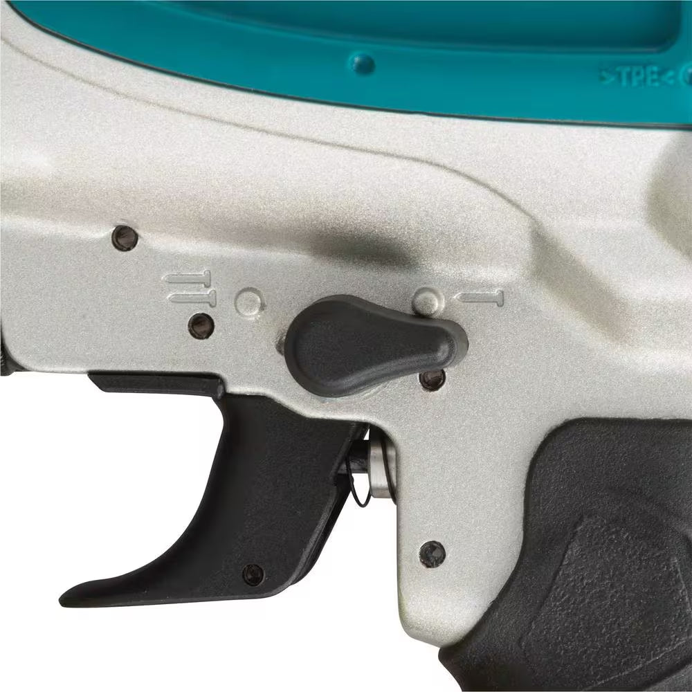 Pneumatic 2-1/2 In. 15° Siding Coil Nailer