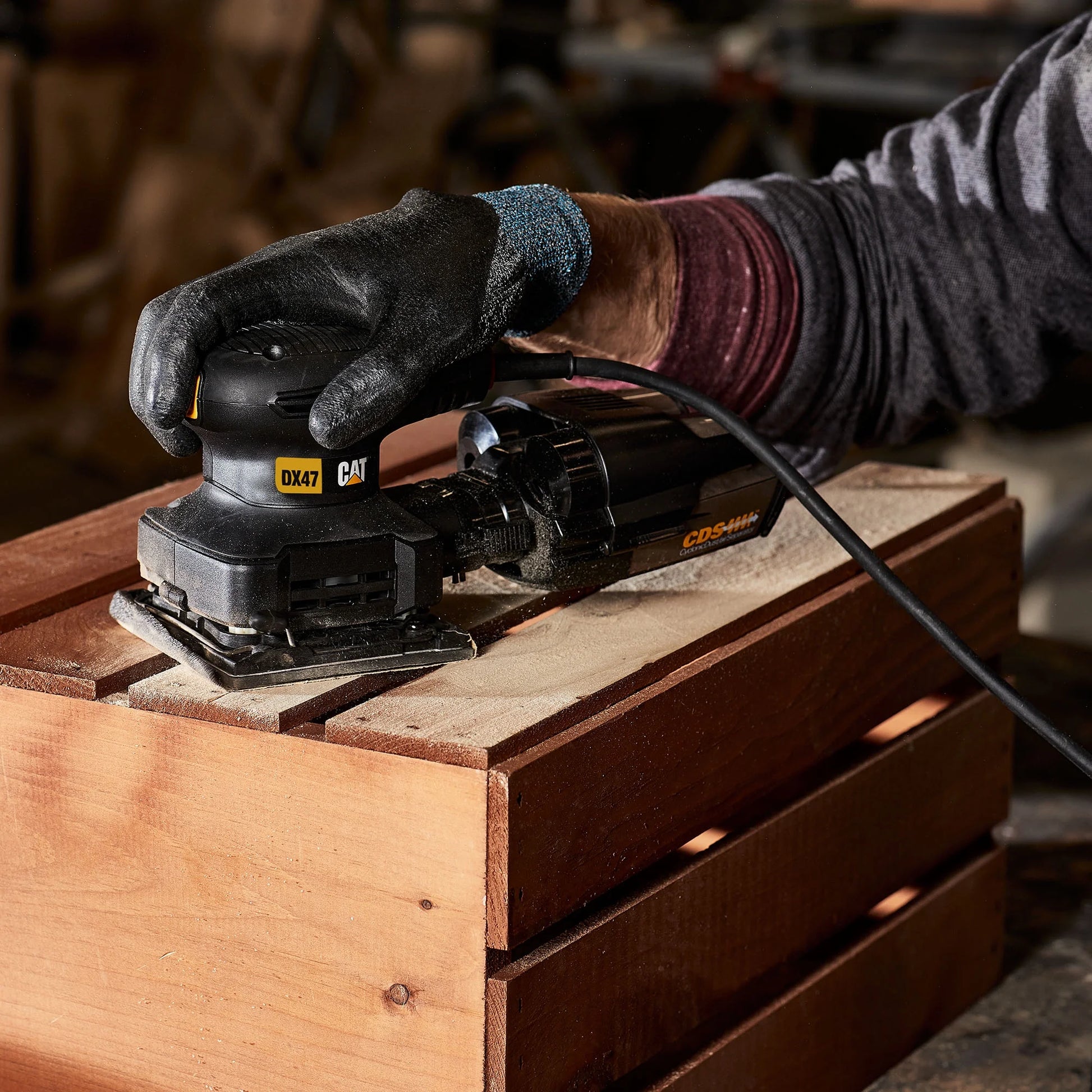 Caterpillar Cat® DX47U Corded 1/4" Sheet Sander 2.4-AMP